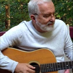 Tom Bartha, folk guitarist